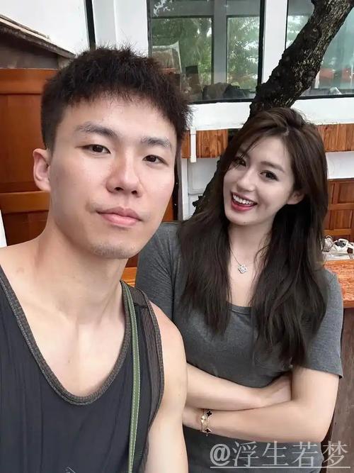 赖益烨正式签约，草根成功逆袭职业联赛，1年合同薪资公布