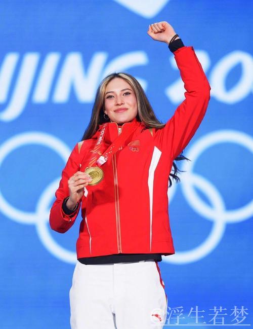 谷爱凌夺得本赛季世界杯首冠，恭喜！